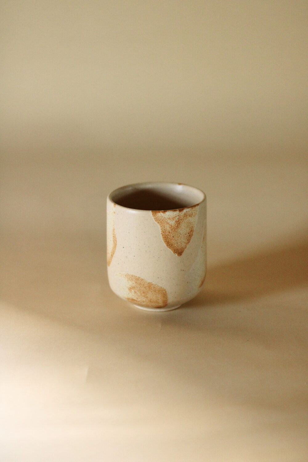 Oval cup patterned